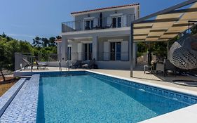 Villa Ektama
